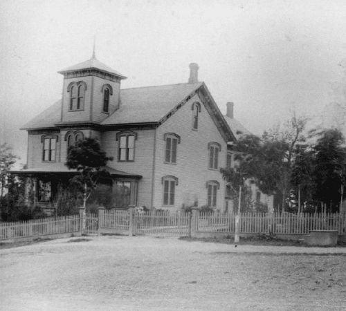 The Quincy House Historic View with Fence